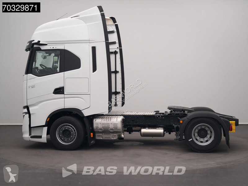 جرار Iveco S-Way 500 4X2 NEW! HPEB ACC 2x beds...