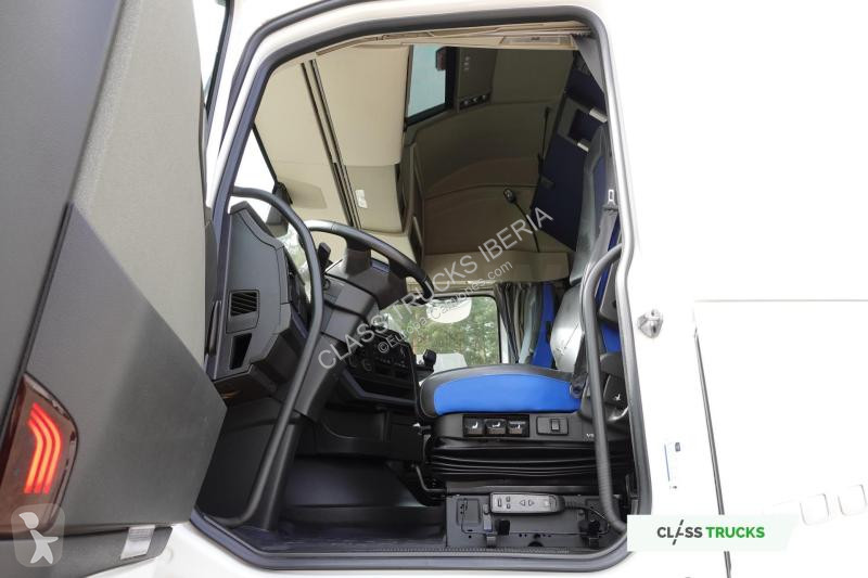 جرار Volvo 500 Globetrotter XL