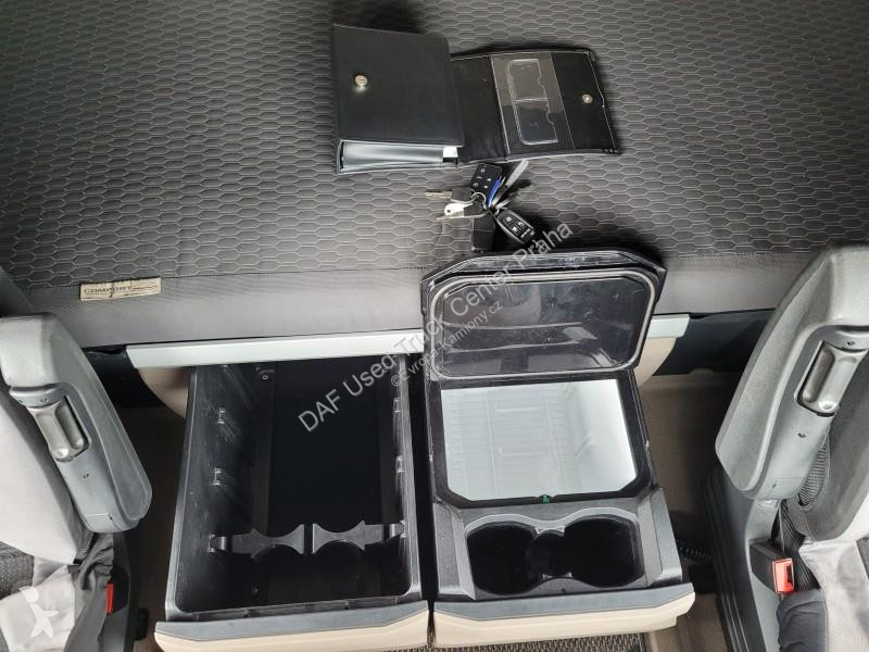 جرار DAF XG  FT LOW DECK 4X2