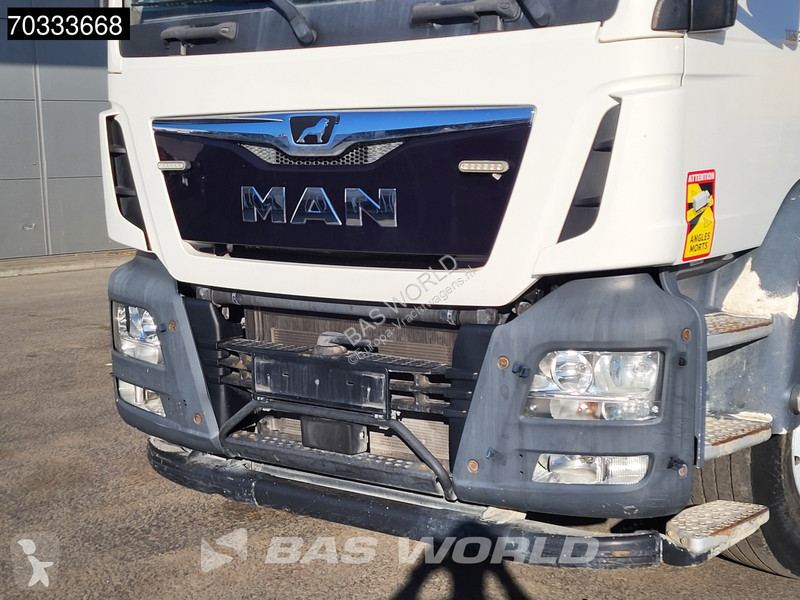 جرار MAN 33.500 6X4 M Hydraulik Concrete