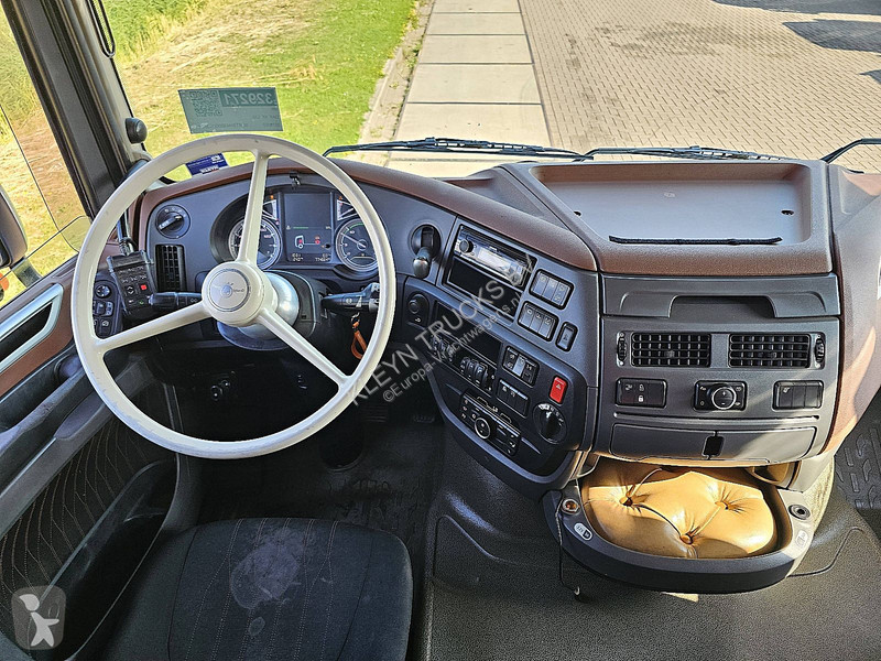 Влекач DAF 530 6X2 FTS SPACECAB