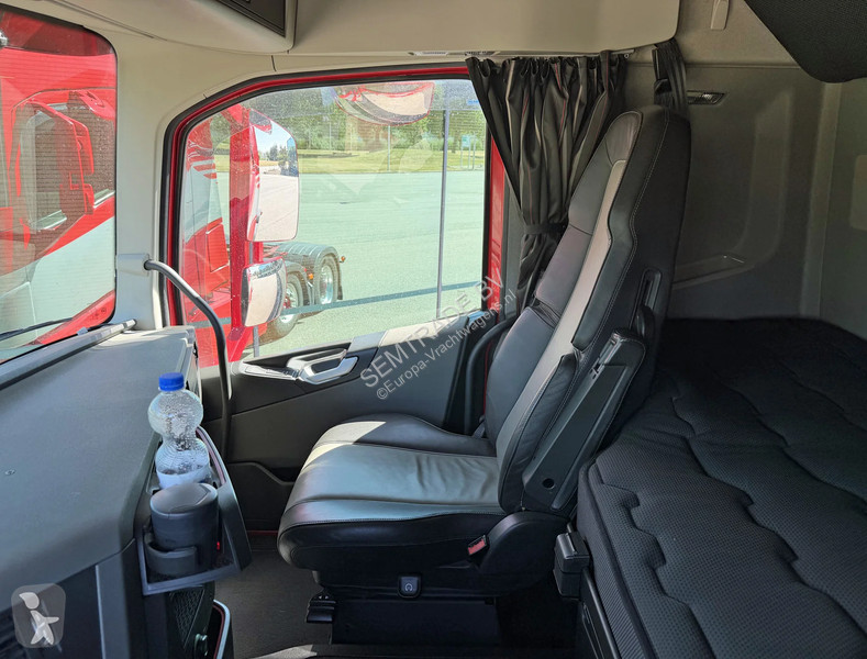 جرار Volvo 13500 FULL AIR 6x2 TWINSTEER I-PARK...