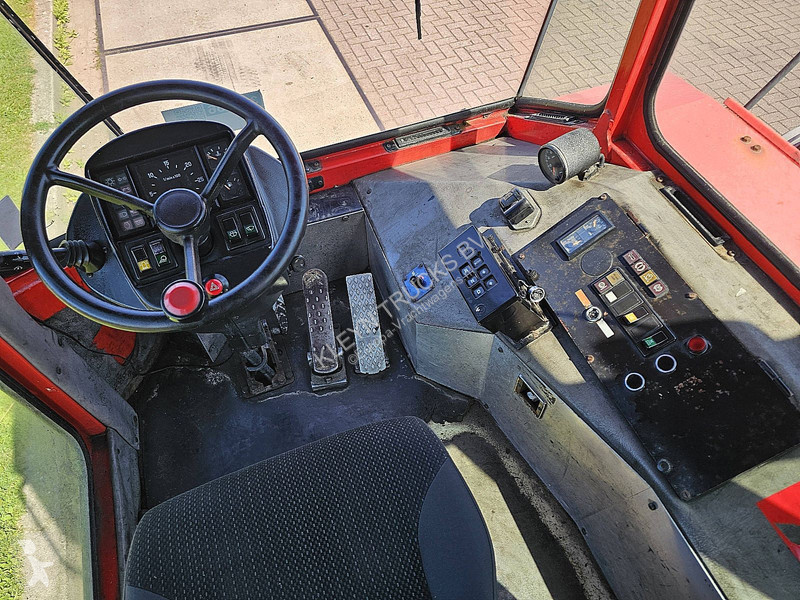 جرار MOL YT200 TERMINAL TRACTOR