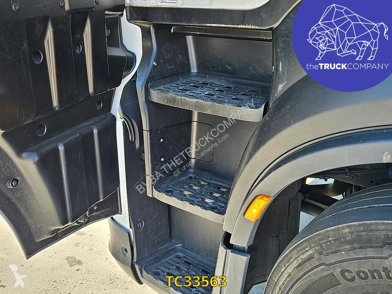 جرار Iveco S-Way 460