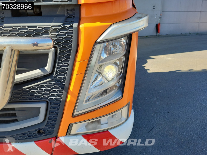 جرار Volvo 6X2 Globe Lift+Lenk Retarder...