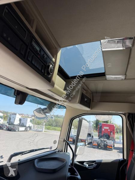 جرار Volvo 500