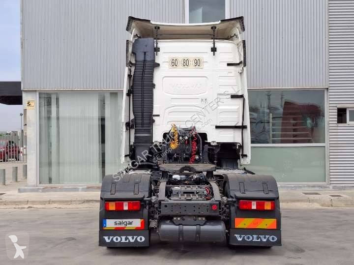 جرار Volvo
