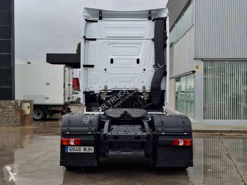 Traktor Mercedes