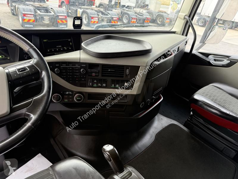 جرار Volvo 500