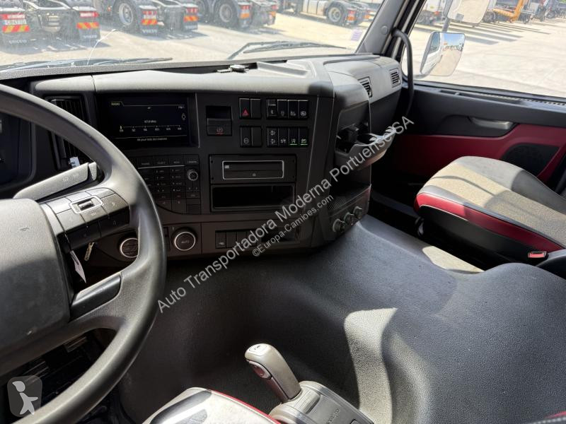 جرار Volvo 500