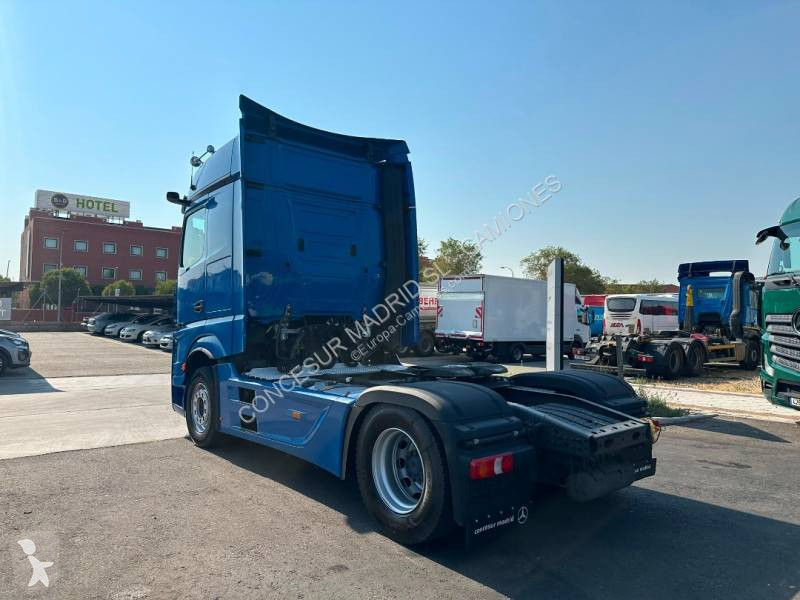 Traktor Mercedes