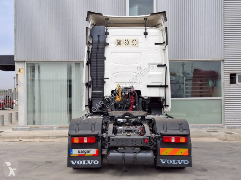 جرار Volvo