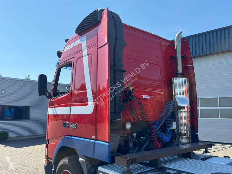 جرار Volvo 12420 6x2/4 Globetrotter *NL-Truck*