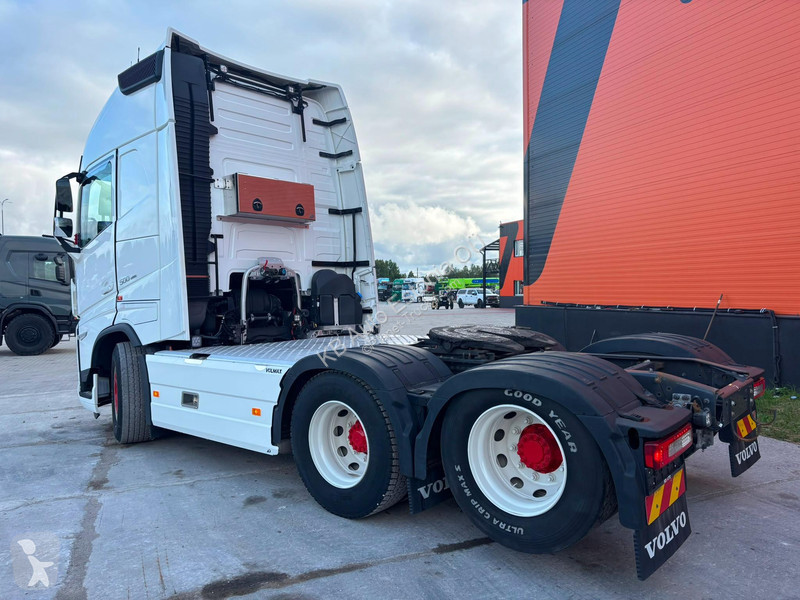 جرار Volvo 500 6x2 GLOBE XL / RETARDER / DOUBLE...