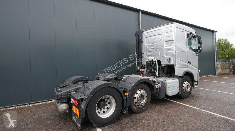 جرار Volvo 420 6X2 Adr tractor unit