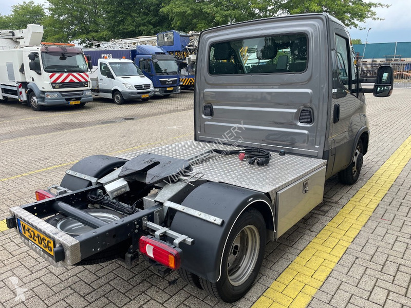 Iveco 21 40C van