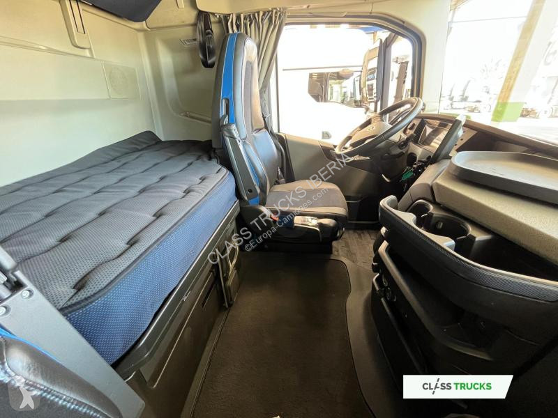 Trekker Volvo FH 460 Globetrotter XL i-Save...