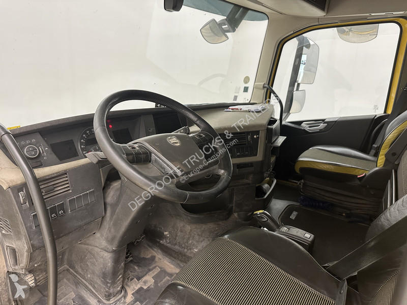 Cabeza tractora Volvo 650 - 6x4 - 120TON