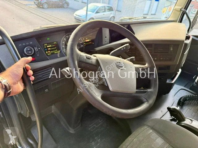 Trekker Volvo 500 Globetrotter / 2 x Tank / Euro6