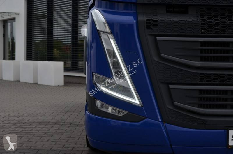 Cabeza tractora Volvo