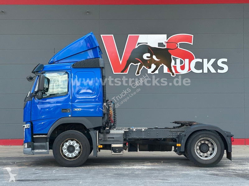 Cabeza tractora Volvo 380 4x2 BL Navi / LED /...