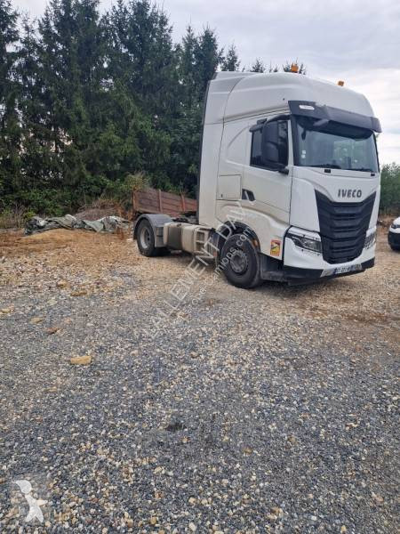 Cabeza tractora Iveco 490