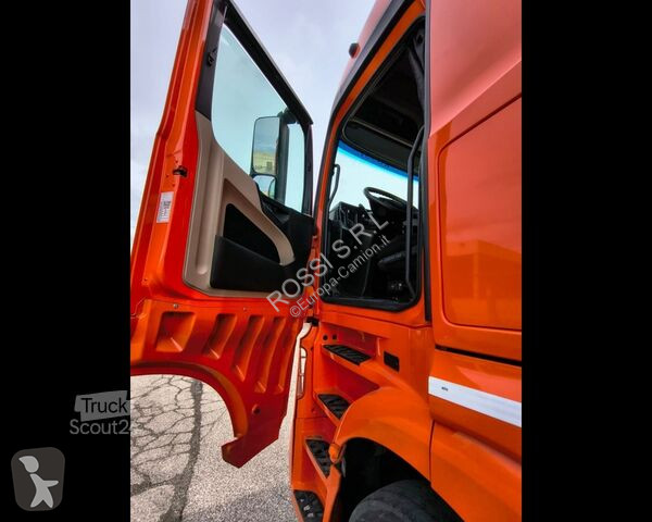 Tratores Mercedes - New 2546 L Distribuzione