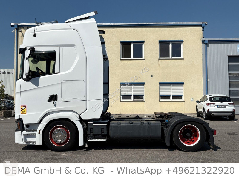 Cabeza tractora Scania...
