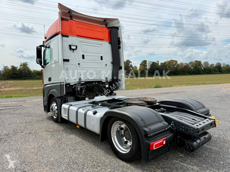 Trekker Mercedes 1845 LSnRL BigSpace Low Liner...