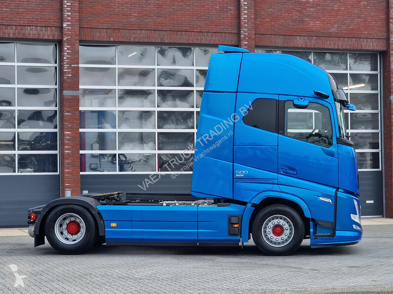 Trekker Volvo 13500 Globetrotter XXL Aero -...
