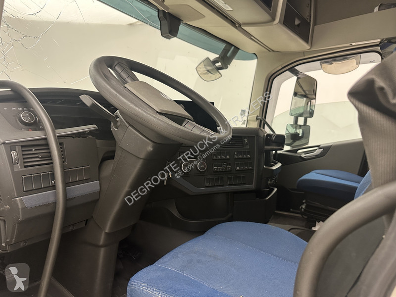 Cabeza tractora Volvo FH 460 Globetrotter - ADR
