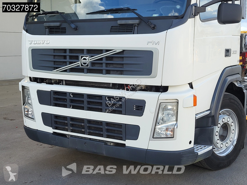 Cabeza tractora Volvo FM 300 4X2 APK 03-2027...
