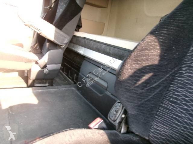 Cabeza tractora Mercedes 1843 LS