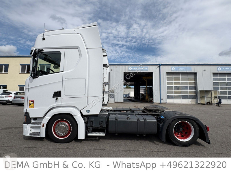 Cabeza tractora Scania...