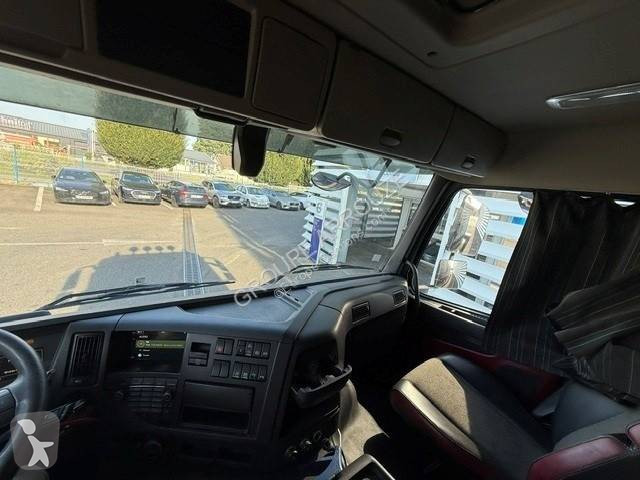 Cabeza tractora Volvo