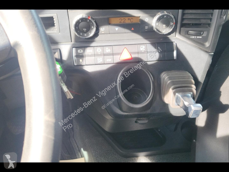 Cabeza tractora Mercedes II 1842 StreamSpace...