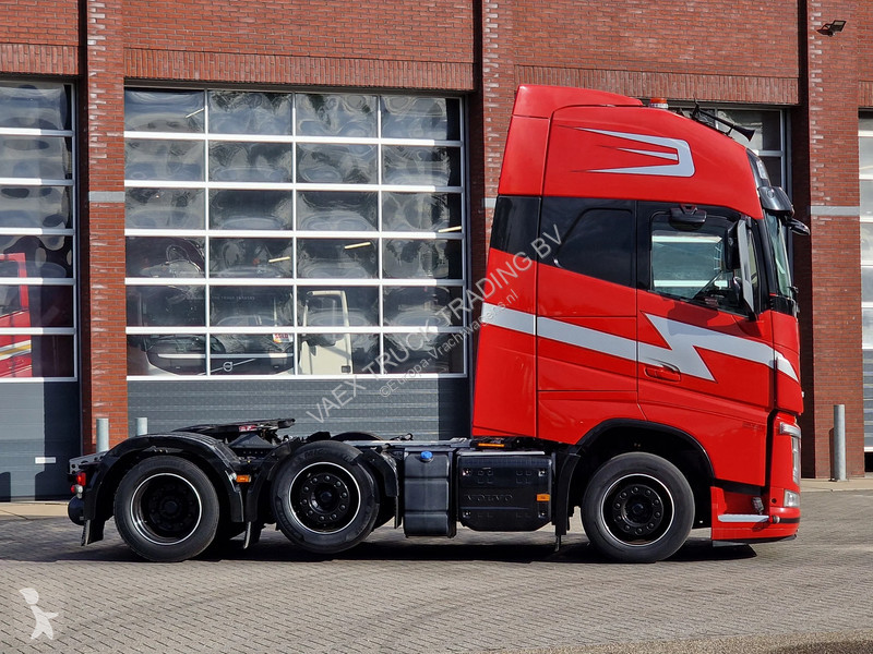 Cabeza tractora Volvo 13500 Globetrotter XL...
