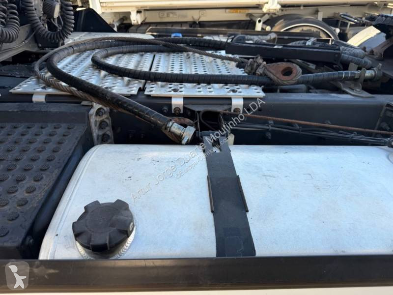 Cabeza tractora Renault 520