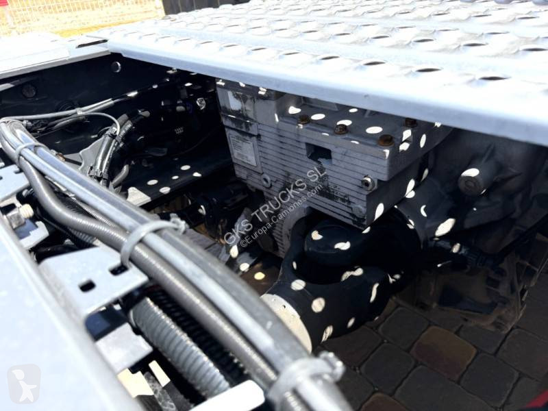 Cabeza tractora Renault 460