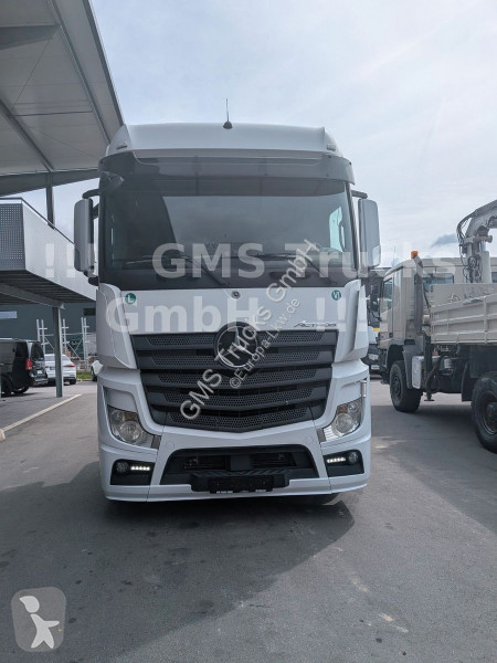 Tahač Mercedes 1851 / Park Cool / standard /...