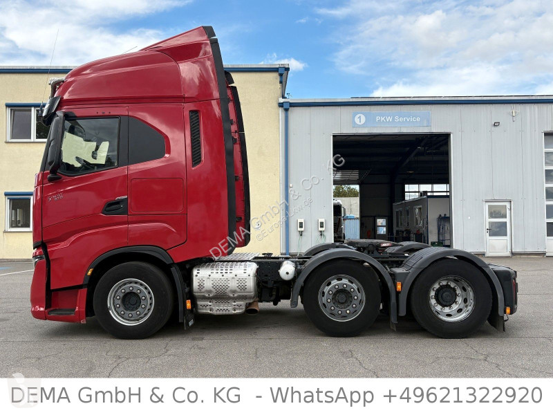 Tahač Iveco S...