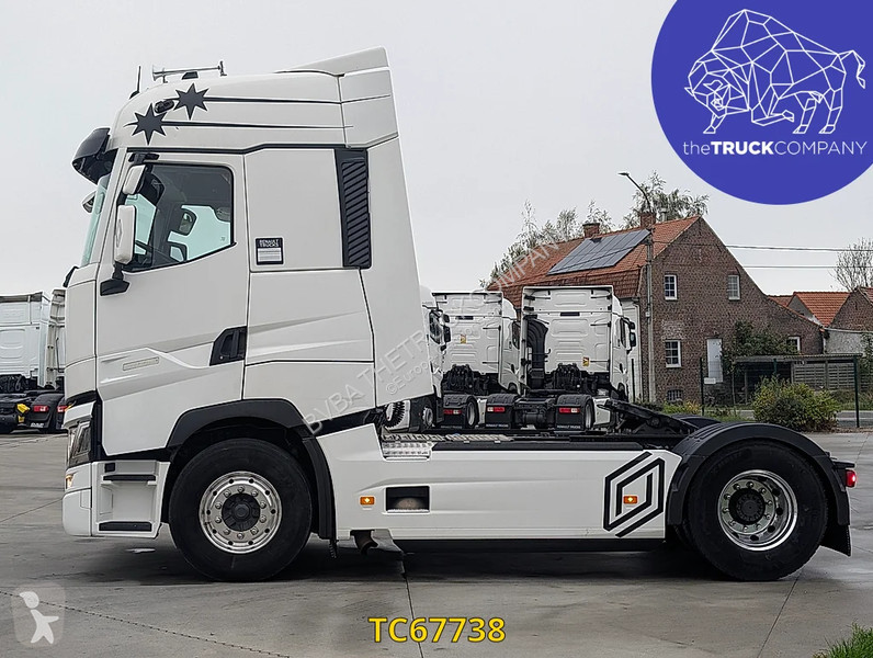 Cap tractor Renault T 480