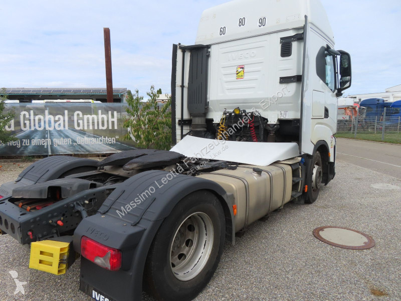 Cabeza tractora Iveco 490