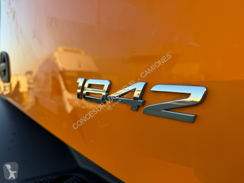 Cabeza tractora Mercedes  1842LS