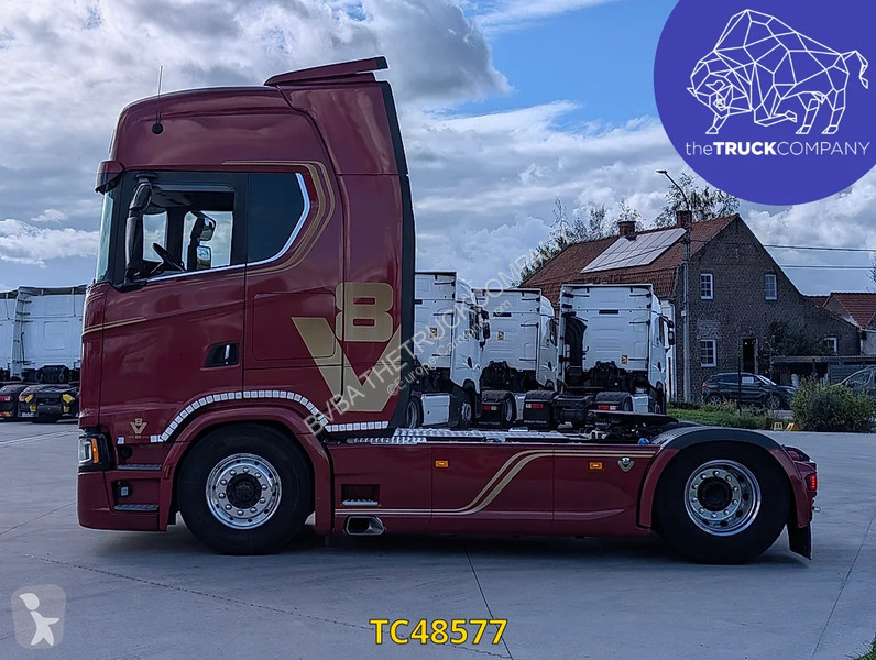 Nyergesvontató Scania 580
