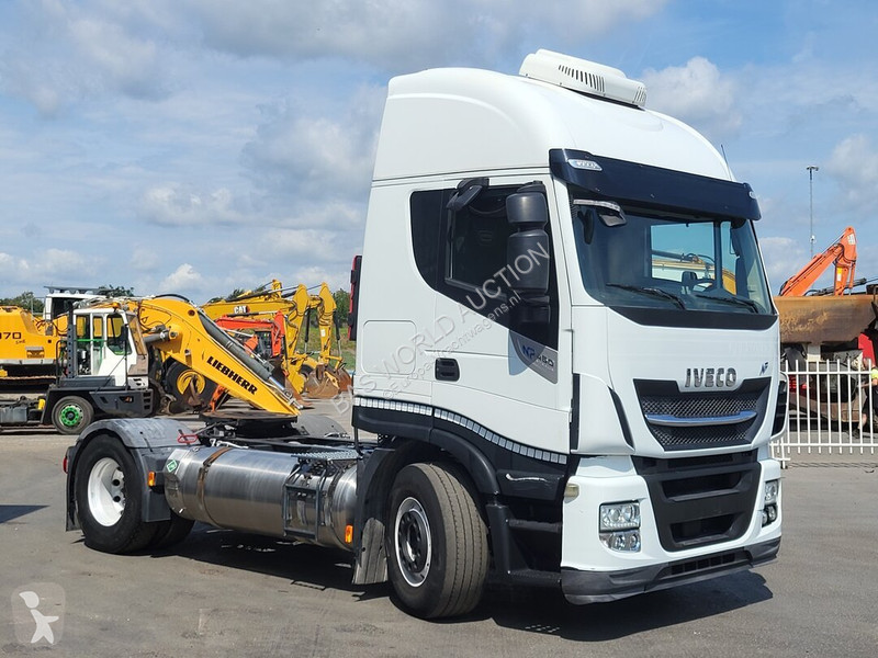 Nyergesvontató Iveco NP NP 460