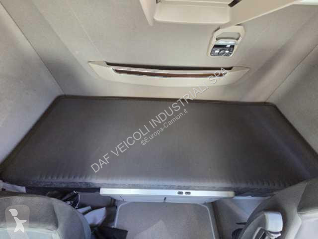 Cabeza tractora DAF + 530 FT 4X2