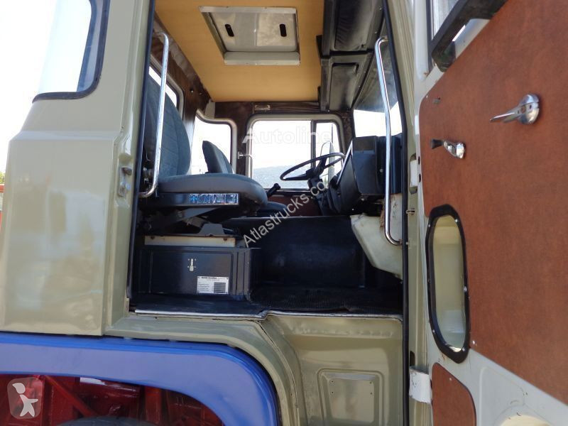 Tractor Scania 111
