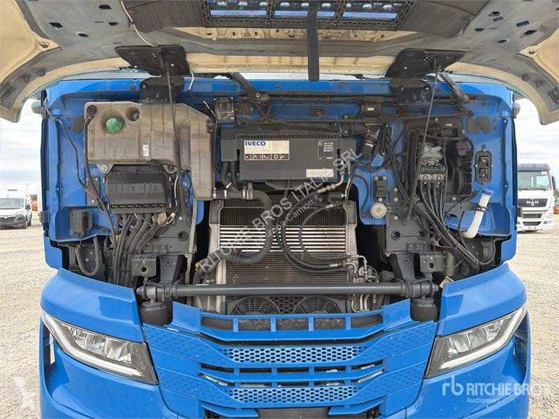 Cap tractor Iveco s-way 490 4x2 S/A Sleeper...