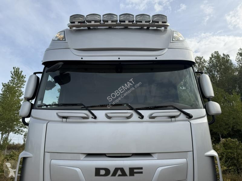 Tracteur DAF 530
